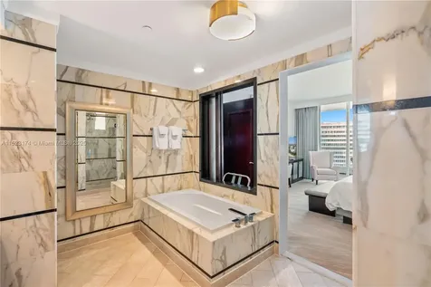 4391 Collins Avenue Miami Beach FL 33140