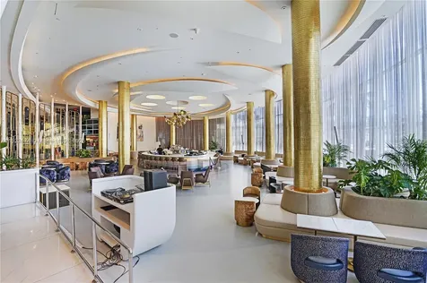 4391 Collins Avenue Miami Beach FL 33140