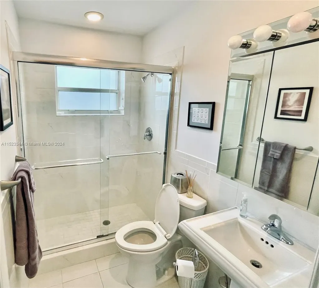 331 Desoto Street Hollywood FL 33019