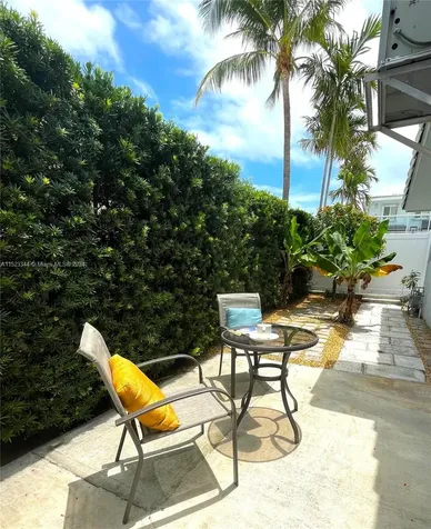 331 Desoto Street Hollywood FL 33019