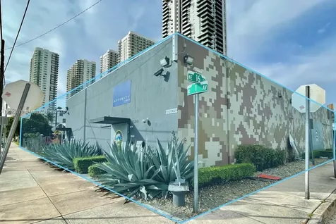 1542 NE 1st Avenue Miami FL 33132