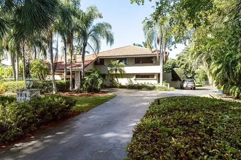 7556 Los Pinos Boulevard Coral Gables FL 33143