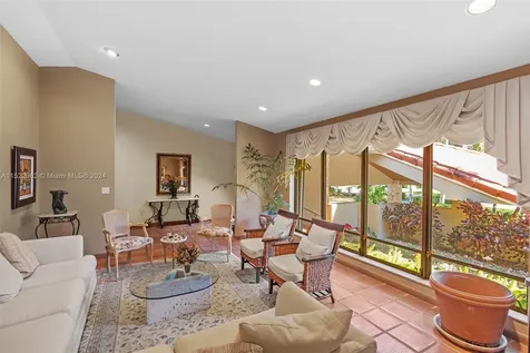 7556 Los Pinos Boulevard Coral Gables FL 33143