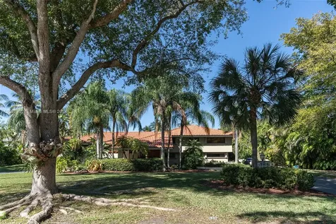 7556 Los Pinos Boulevard Coral Gables FL 33143