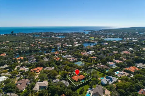 7556 Los Pinos Boulevard Coral Gables FL 33143