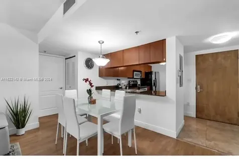 1200 Brickell Bay Drive Miami FL 33131
