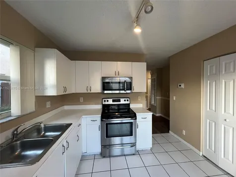 6279 Navajo Terrace Margate FL 33063