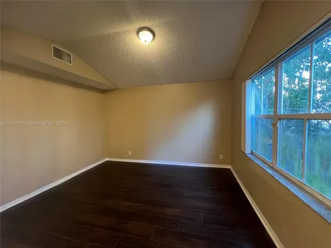 6279 Navajo Terrace Margate FL 33063