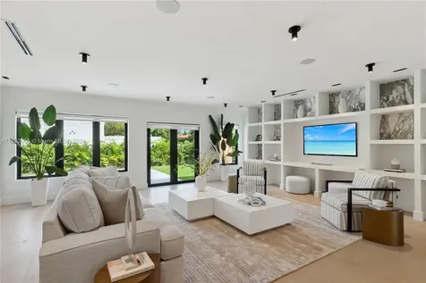 519 SW 25th Road Miami FL 33129