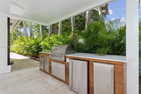 519 SW 25th Road Miami FL 33129