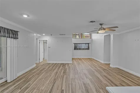 7321 SW 5th Street Plantation FL 33317