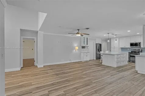 7321 SW 5th Street Plantation FL 33317