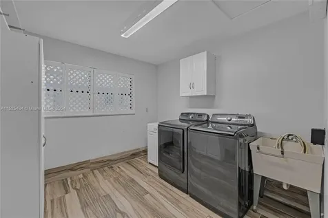 7321 SW 5th Street Plantation FL 33317