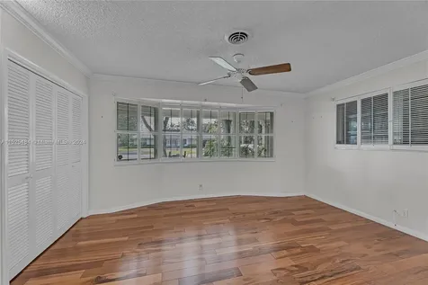 7321 SW 5th Street Plantation FL 33317