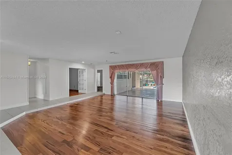 7321 SW 5th Street Plantation FL 33317
