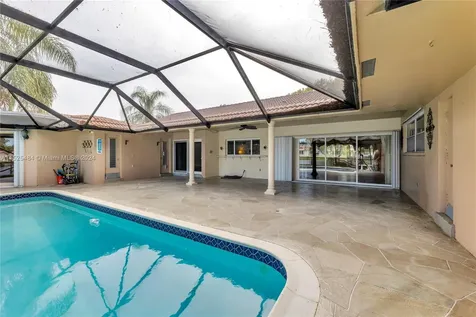 7321 SW 5th Street Plantation FL 33317