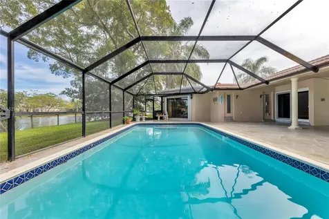 7321 SW 5th Street Plantation FL 33317
