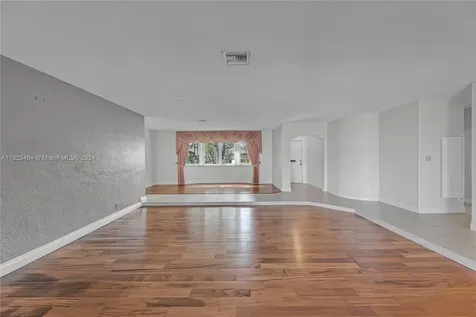 7321 SW 5th Street Plantation FL 33317