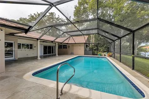 7321 SW 5th Street Plantation FL 33317