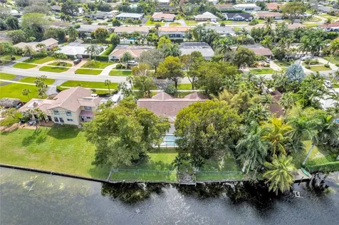 7321 SW 5th Street Plantation FL 33317