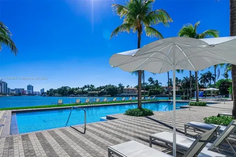 6020 Aqua Path Miami Beach FL 33141