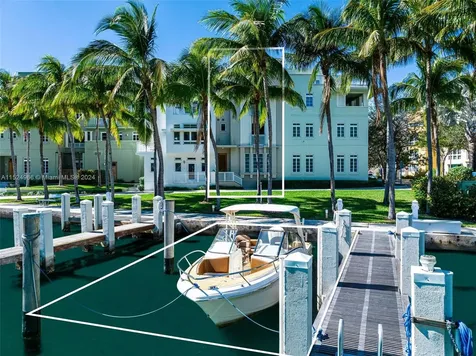 6020 Aqua Path Miami Beach FL 33141