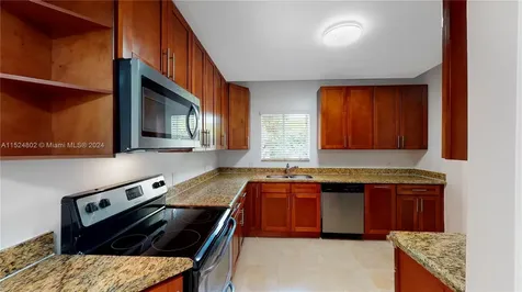 2915 SW 24 Te Miami FL 33145