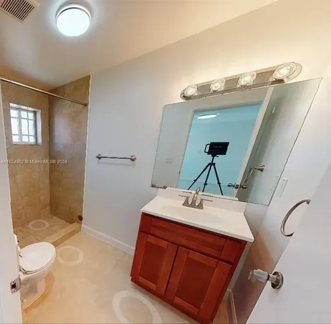 2915 SW 24 Te Miami FL 33145