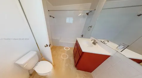 2915 SW 24 Te Miami FL 33145