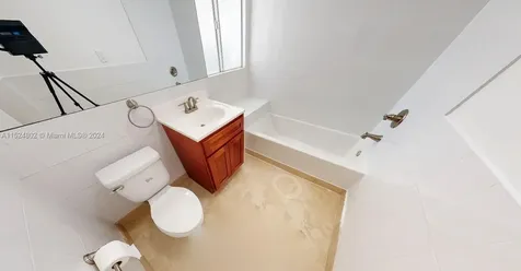 2915 SW 24 Te Miami FL 33145