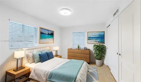 2915 SW 24 Te Miami FL 33145