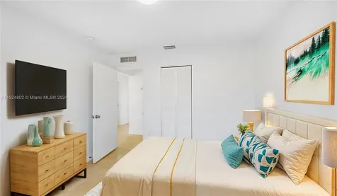 2915 SW 24 Te Miami FL 33145