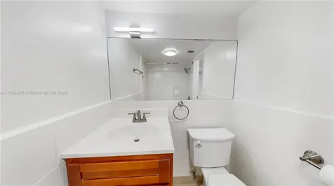 2915 SW 24 Te Miami FL 33145