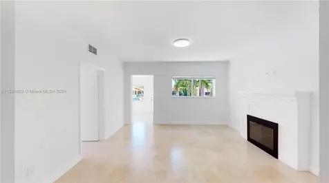 2915 SW 24 Te Miami FL 33145