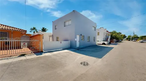2915 SW 24 Te Miami FL 33145
