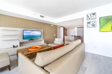 4111 S Ocean Drive Hollywood FL 33019