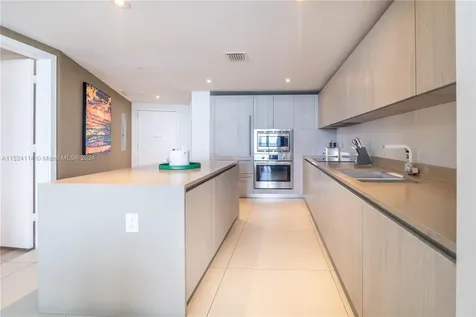 4111 S Ocean Drive Hollywood FL 33019