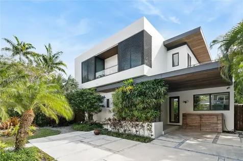 4060 Woodridge Road Miami FL 33133