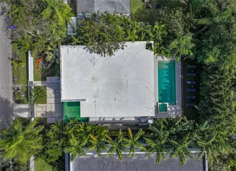 4060 Woodridge Road Miami FL 33133