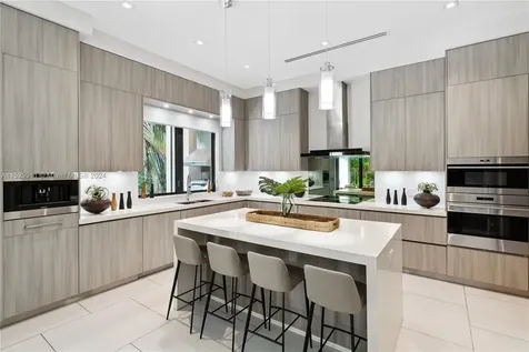 4060 Woodridge Road Miami FL 33133
