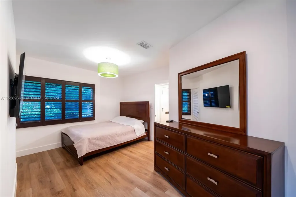 1310 Jackson Street Hollywood FL 33019
