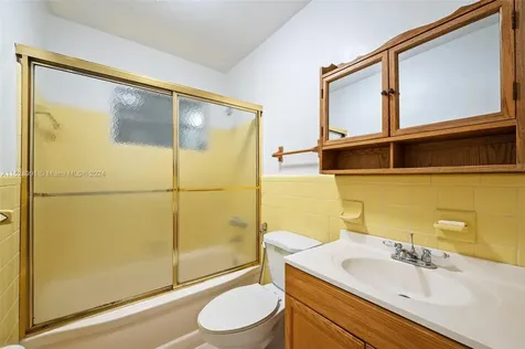 7317 SW 38th Street Miami FL 33155