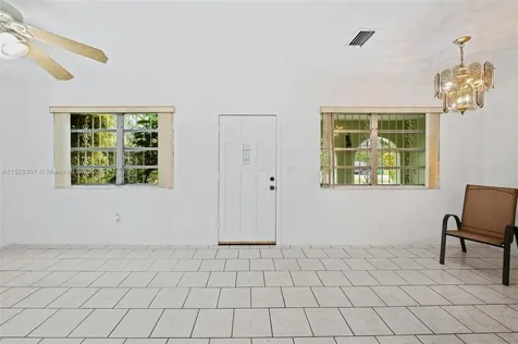 7317 SW 38th Street Miami FL 33155