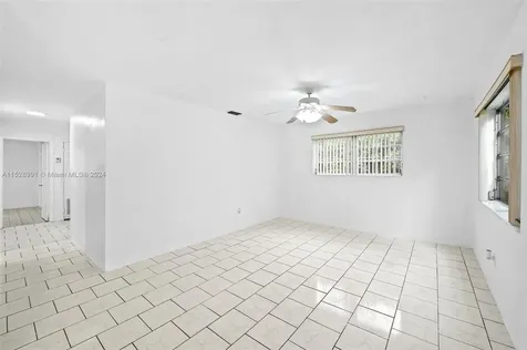 7317 SW 38th Street Miami FL 33155