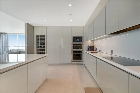 18975 Collins Avenue Sunny Isles Beach FL 33160