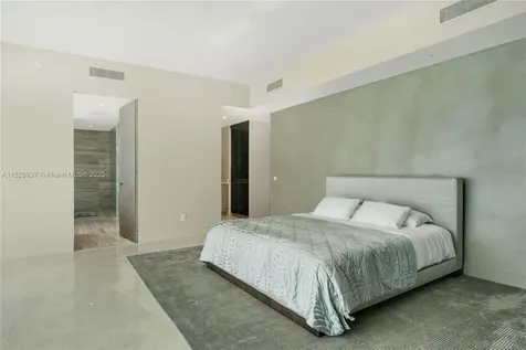18975 Collins Avenue Sunny Isles Beach FL 33160