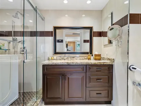10155 Collins Avenue Bal Harbour FL 33154
