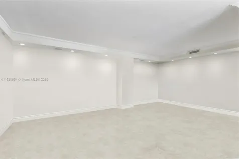 10155 Collins Avenue Bal Harbour FL 33154
