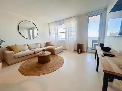 100 Lincoln Road Miami Beach FL 33139