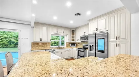 8625 SW 185th Street Cutler Bay FL 33157